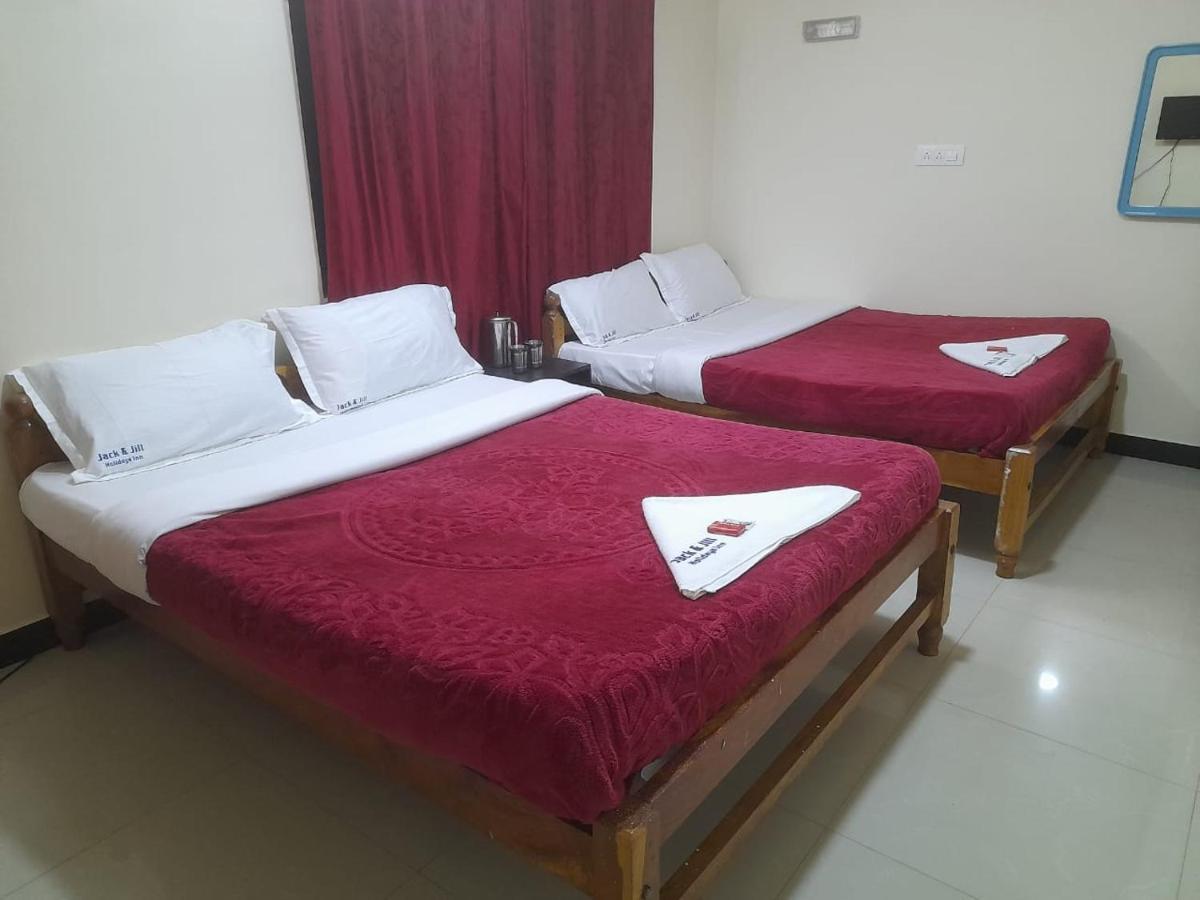 Jack N Jill Holidays Inn Ооти Екстериор снимка